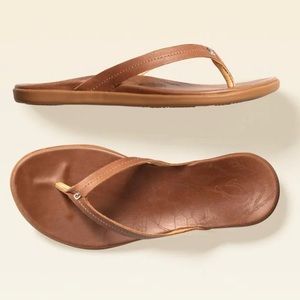 OluKai Woman’s Leather Sandals